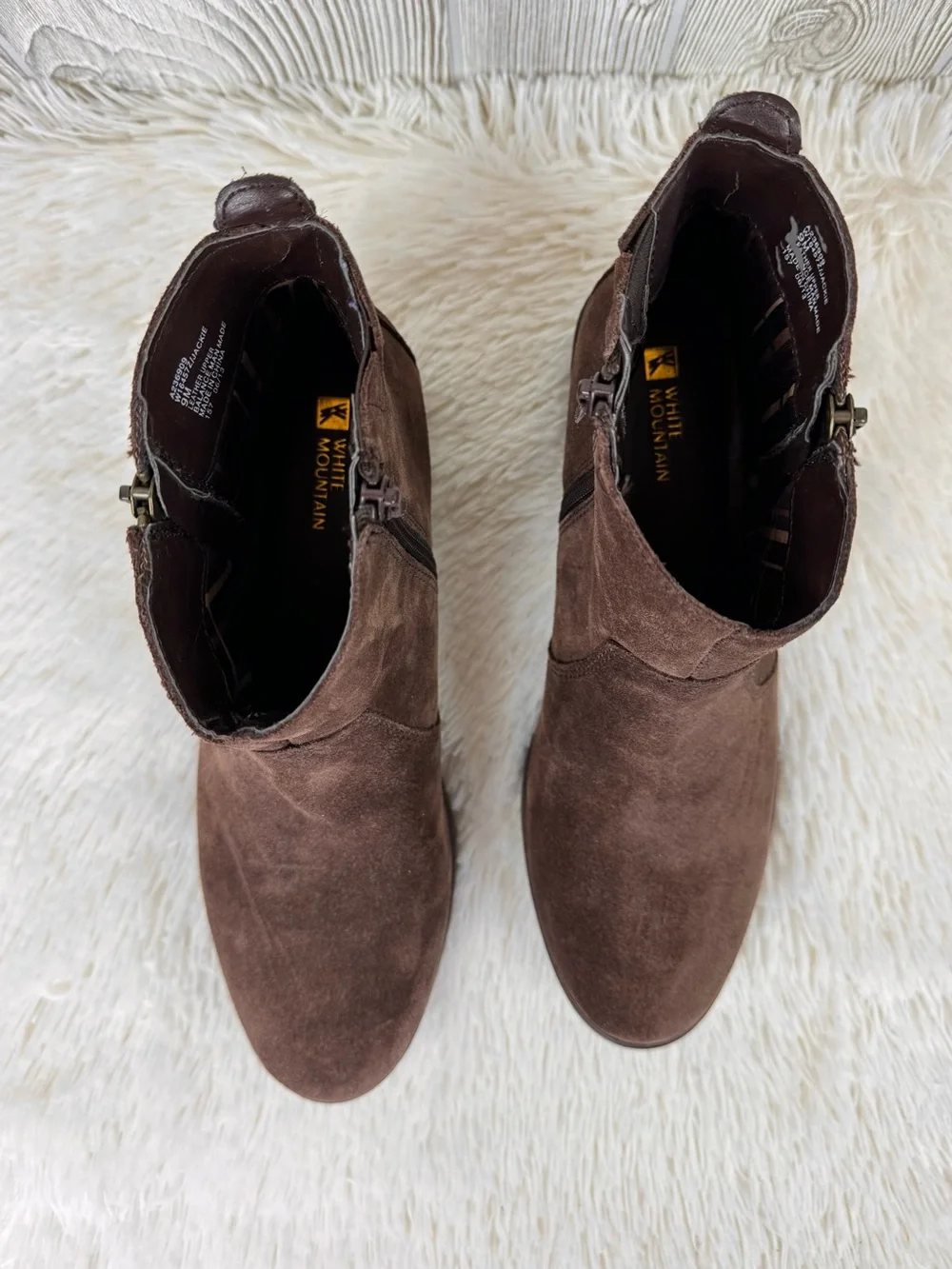 White Mountain Chocolate Brown Suede Low Heel Studded Ankle Boots 9 Western Chic